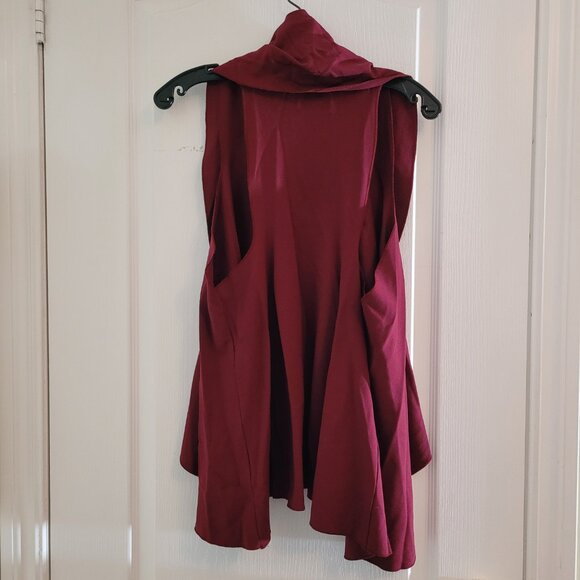Women's Maroon Flowy Sleeveless Cardigan - Picture 4 of 4